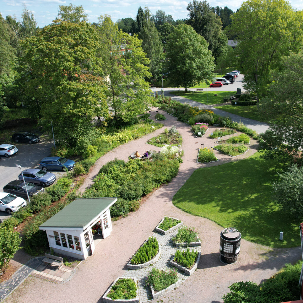 Green Flag Award AhlmanEdu