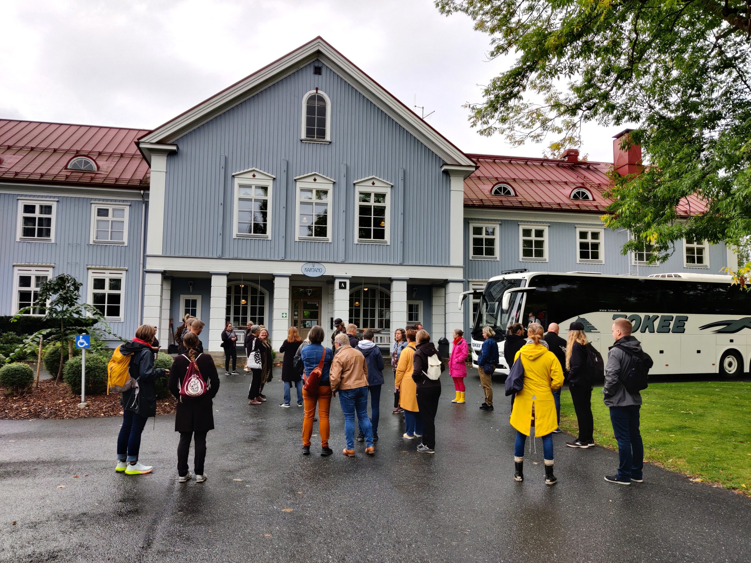 LUMOA kiinteistönhoitoon, AhlmanEdu